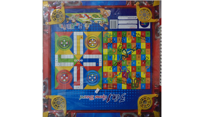 মার্ভেল বাচ্চাদের ক্যারাম 3 ইন 1 প্লাস্টিক গেম বোর্ড