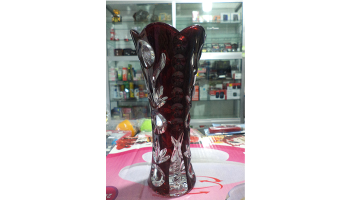 ফুলদানি গ্লাস