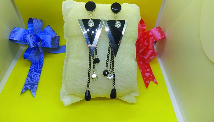 মেটাল বেস ইয়ার রিং