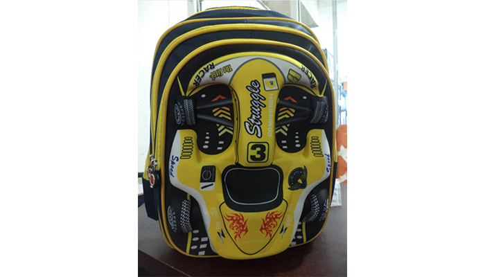 ছেলেদের জন্য 3 ডি রেসিং কার ডিজাইনের ব্যাকপ্যাক স্কুল ব্যাগ